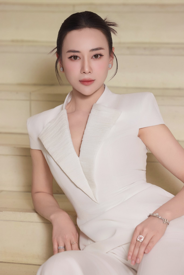 Ở tuổi 37, Phương Oanh lại đang đứng trước một giai đoạn đặc biệt của nghề diễn.&nbsp;