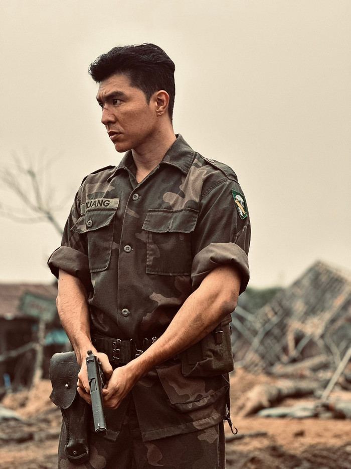 Sau thành công 714 tỷ đồng của Mưa Đỏ, Steven Nguyễn liên tiếp góp mặt trong nhiều dự án điện ảnh mới. (Ảnh: FBNV)