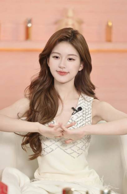 Triệu Lộ Tư.
