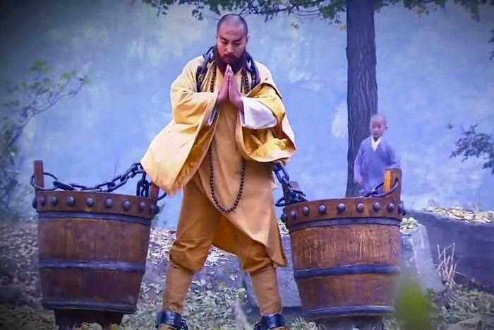 Đấu Tửu Tăng từng được đọc Cửu Âm Chân Kinh rồi sáng tạo Cửu Dương Chân Kinh, cho thấy thiên tư võ học cực cao.