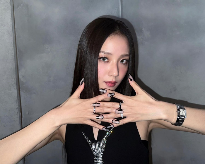 Jisoo cho biết cô đã rút kinh nghiệm từ sự cố năm xưa.