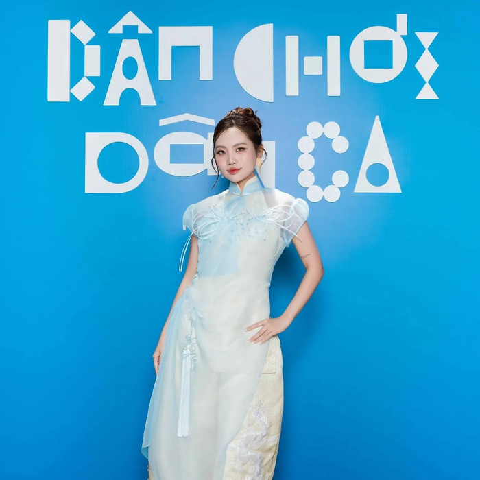 Phương Mỹ Chi là một ví dụ điển hình cho cách nghệ sĩ trẻ đưa văn hóa truyền thống bước vào đời sống hiện đại.