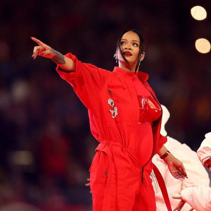 Rihanna lập kỷ lục chưa từng có, đến cả Taylor Swift cũng chưa làm được Ảnh 6
