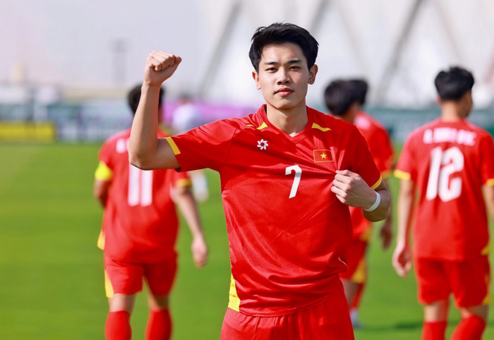 Tiền đạo Nguyễn Đình Bắc quê ở Nghệ An.