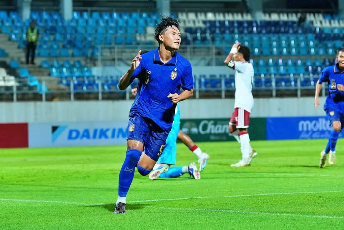 U20 Thái Lan đã có khởi đầu thuận lợi tại vòng loại U20 châu Á 2027 khi đánh bại U20 UAE với tỷ số 1-0 trên sân Chonburi. Ảnh: FAT