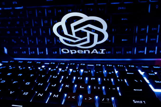 OpenAI ghi nhận doanh thu quảng cáo thường niên hóa 1 tỷ USD, củng cố nguồn thu đa dạng trước thềm kế hoạch IPO quy mô lớn. Ảnh: Reuters