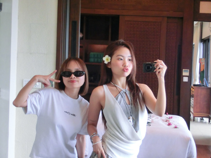 Phương Mỹ Chi và cộng sự thân thiết đồng hành 13 năm.