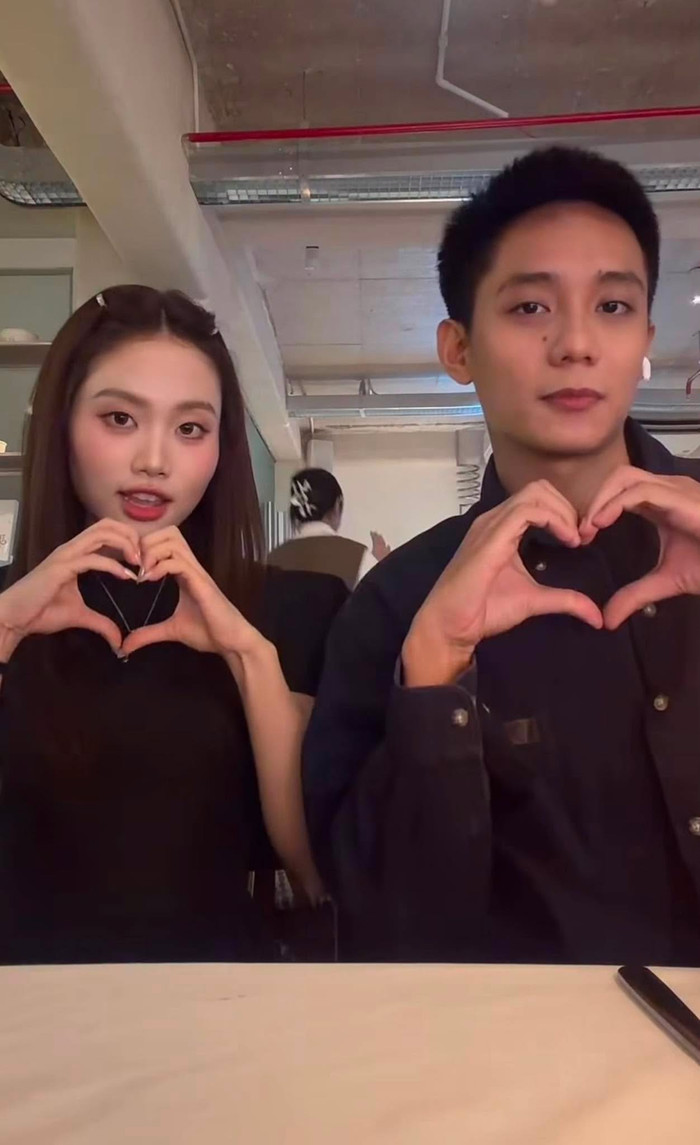 Gần đây Phương Mỹ Chi kết hợp với Bảo Định trong MV Thiên Đường Với Người Thương được nhiều khán giả yêu thích.