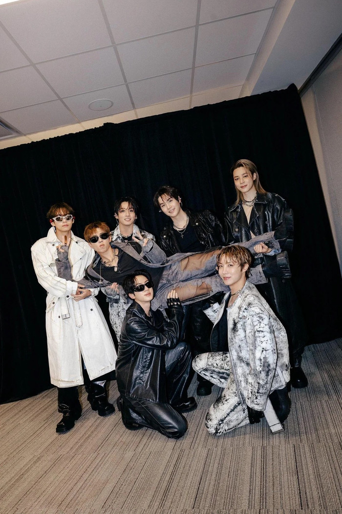 SWIM của BTS được Billboard vinh danh trong danh sách 'Global Song of the Summer 2026' Ảnh 1