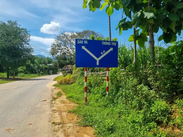Đường đi đến Thác 7 tầng. Ảnh: Sưu tầm