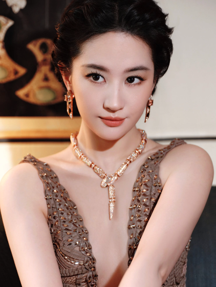 Lưu Diệc Phi ít khi trực tiếp tranh luận với những ý kiến trái chiều.&nbsp;