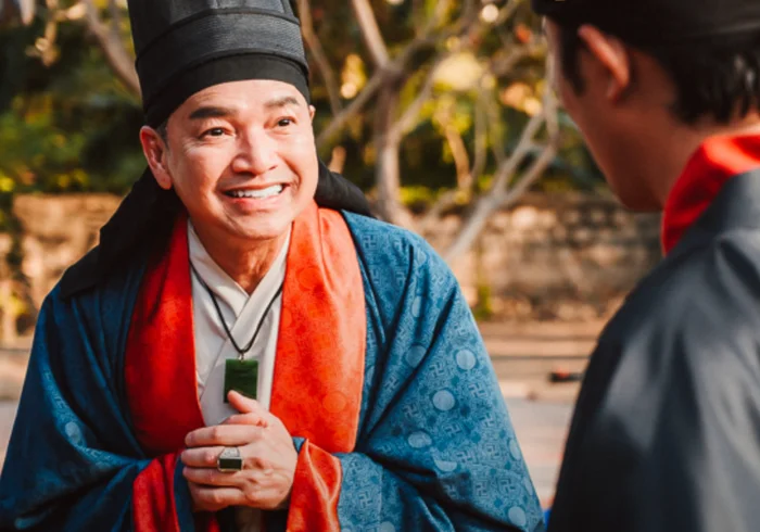Quang Minh xuất hiện trong Trùm Sò với vai Thầy Đề.