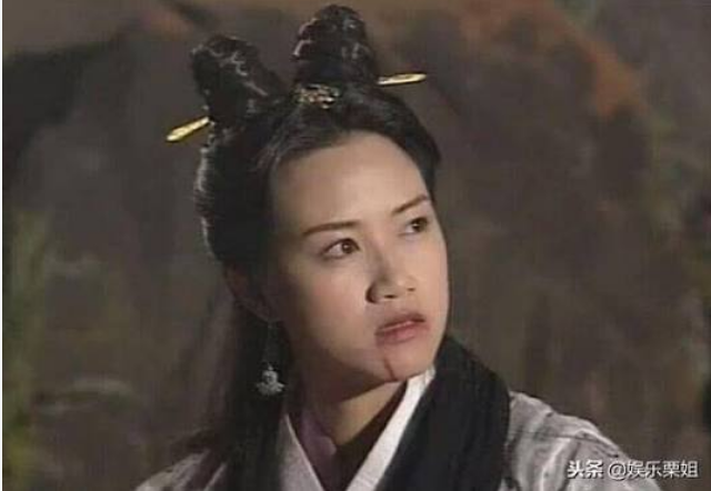 Trần An Oánh vào vai Thiên Sơn Đồng Lão trong Thiên Long Bát Bộ 1997.