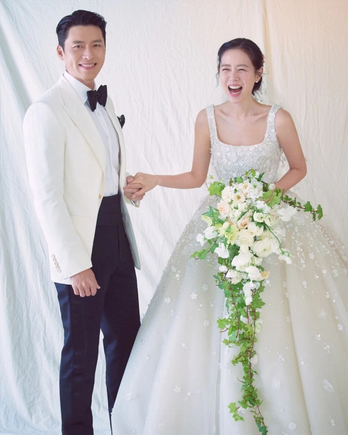 Son Ye Jin kết hôn với Hyun Bin vào năm 2022 và đón con trai đầu lòng vào tháng 11 cùng năm.