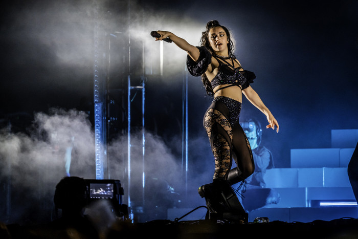 Charli XCX lên tiếng trước làn sóng chỉ trích Ảnh 4