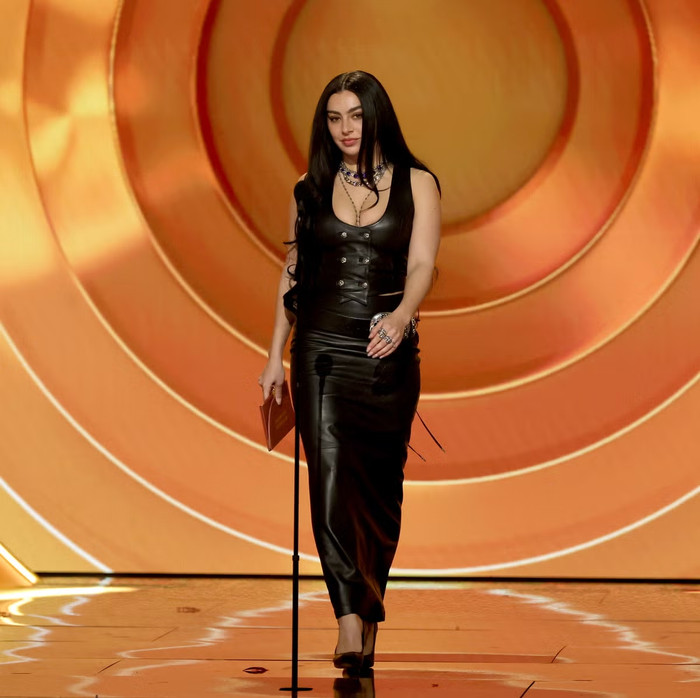 Charli XCX lên tiếng trước làn sóng chỉ trích Ảnh 3
