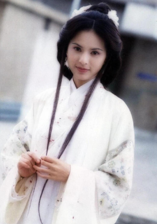 Lý Nhược Đồng đảm nhận Vương Ngữ Yên trong Thiên Long Bát Bộ 1997.&nbsp;