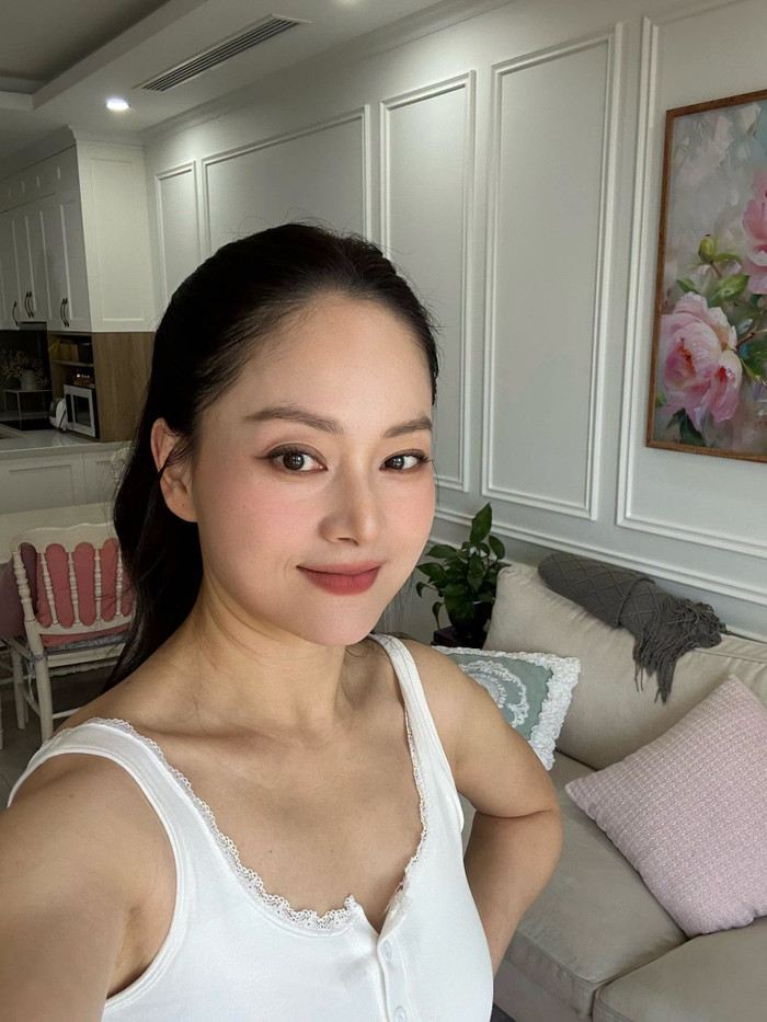 Ở tuổi 43, Lan Phương tận hưởng cuộc sống hạnh phúc cùng gia đình và sự nghiệp rực rỡ. Ảnh: FBNV