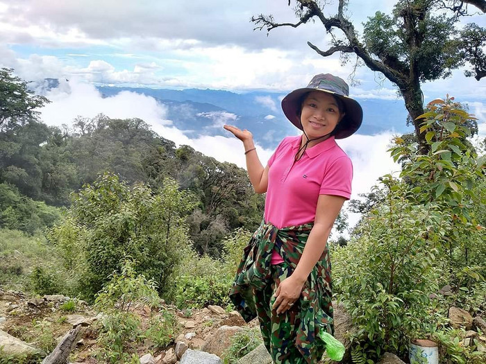 Ở quê bà xã Hồ Văn Cường, có một nơi mây phủ quanh năm, đường lên đẹp như một thước phim Ảnh 6