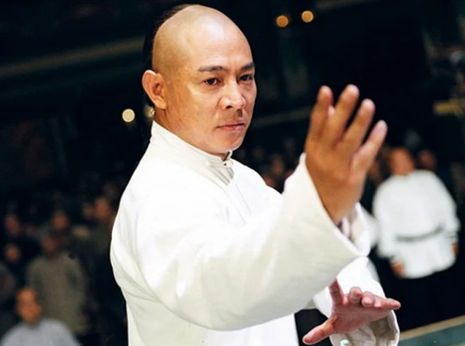 Từ một sự cố bất ngờ trên phim trường, Lý Liên Kiệt đã để lại trong Lưu Diệc Phi một ân tình mà nhiều năm sau cô vẫn nhắc lại với sự biết ơn.