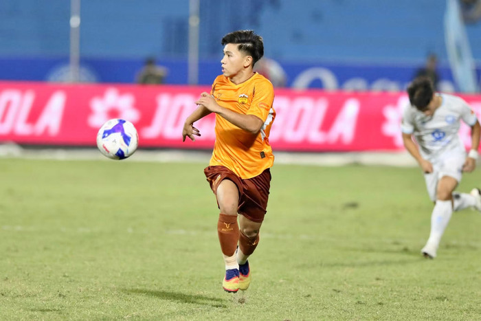 HAGL tiếp tục trải qua những ngày tháng khó khăn tại V.League 2026/27 khi để Hải Phòng đánh bại 3-1 ngay trên sân Pleiku. Ảnh: HAGL