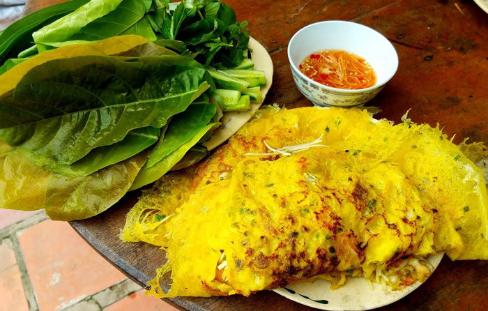 Ăn bánh xèo ở quê Hồ Văn Cường mới thấy, điều thú vị không nằm ở chiếc bánh mà ở rổ rau ăn kèm Ảnh 6