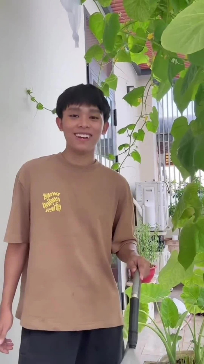 Ca sĩ Hồ Văn Cường quê ở Đồng Tháp.