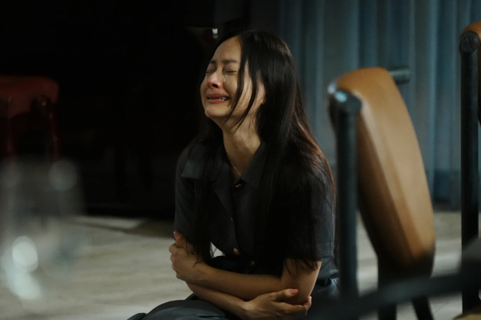 Lan Phương tiếp tục bén duyên với dòng phim kinh dị khi góp mặt trong Huyết Thống, nhưng lần này nữ diễn viên hóa thân thành một người mẹ hoàn toàn bình thường.