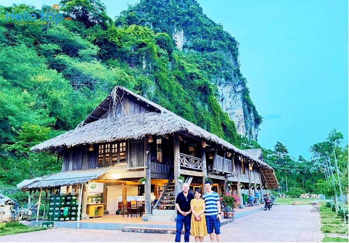 Du khách đừng quên trải nghiệm không gian sống của bà con nơi miền Tây xứ Nghệ. Ảnh: Sưu tầm