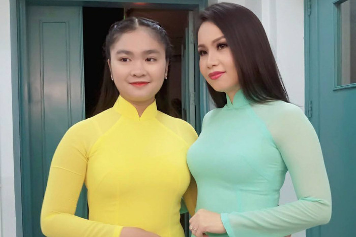 Thiện Nhân từng là hiện tượng âm nhạc nhí đình đám một thời, nổi lên từ cuôc thi The Voice Kids trong team của HLV Cẩm Ly.