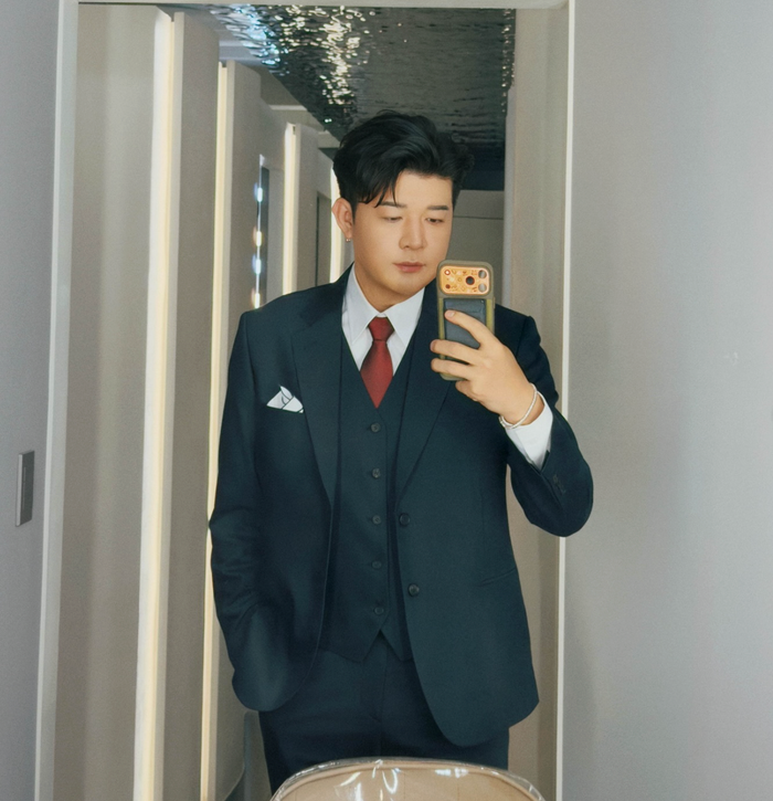 Shindong từng nhiều lần chia sẻ về hành trình giảm cân cũng như những lần tăng cân trở lại của bản thân.