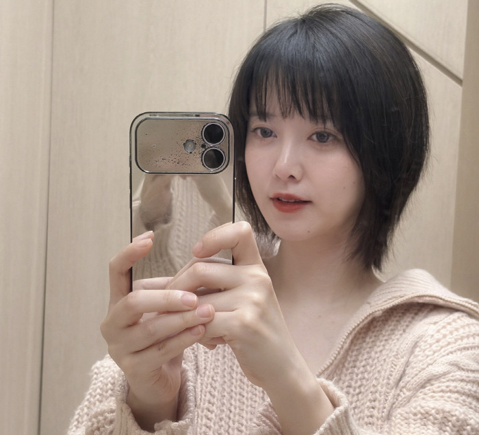 Goo Hye Sun tiết lộ diện mạo mới sau khi cắt tóc ngắn.&nbsp;