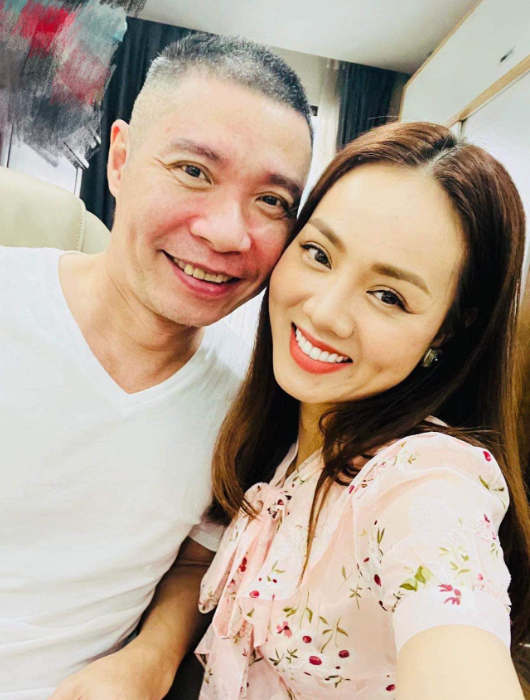 NSND Công Lý bên vợ Ngọc Hà.