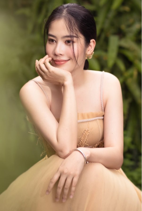 Không chỉ sở hữu nhan sắc xinh đẹp, Nam Em còn khiến khán giả nhớ đến bởi lối diễn xuất tự nhiên.