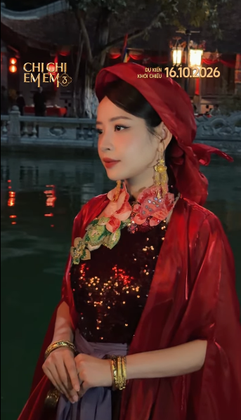 Tạo hình của Chi Pu trong phim mới Chị chị Em Em 3. Ảnh: NSX