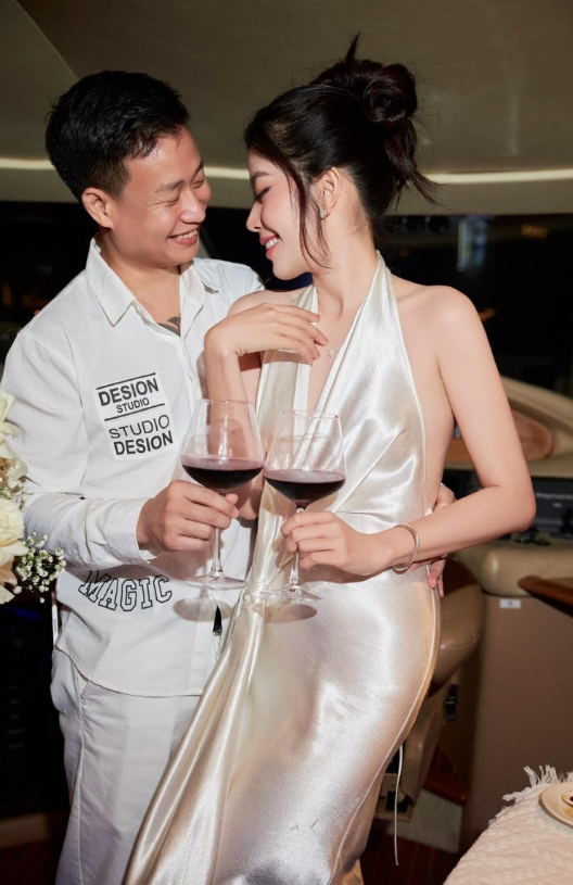 Chuyện tình của Nam Em và Bùi Hữu Cường từng làm dậy sóng mạng xã hội.