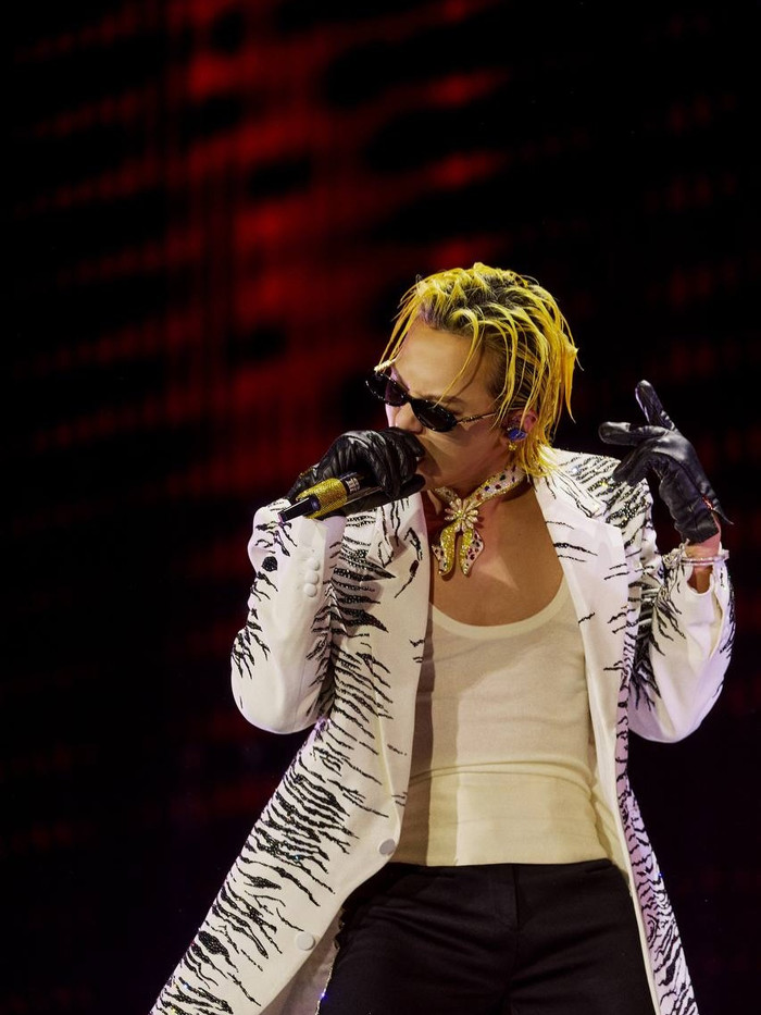 Khán giả trông chờ màn trình diễn của G-Dragon tại Pháp cùng BIGBANG.&nbsp;