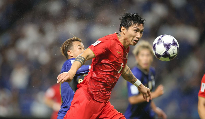 &nbsp;Đoàn Văn Hậu bị cấm 4 trận. Ảnh: AFC