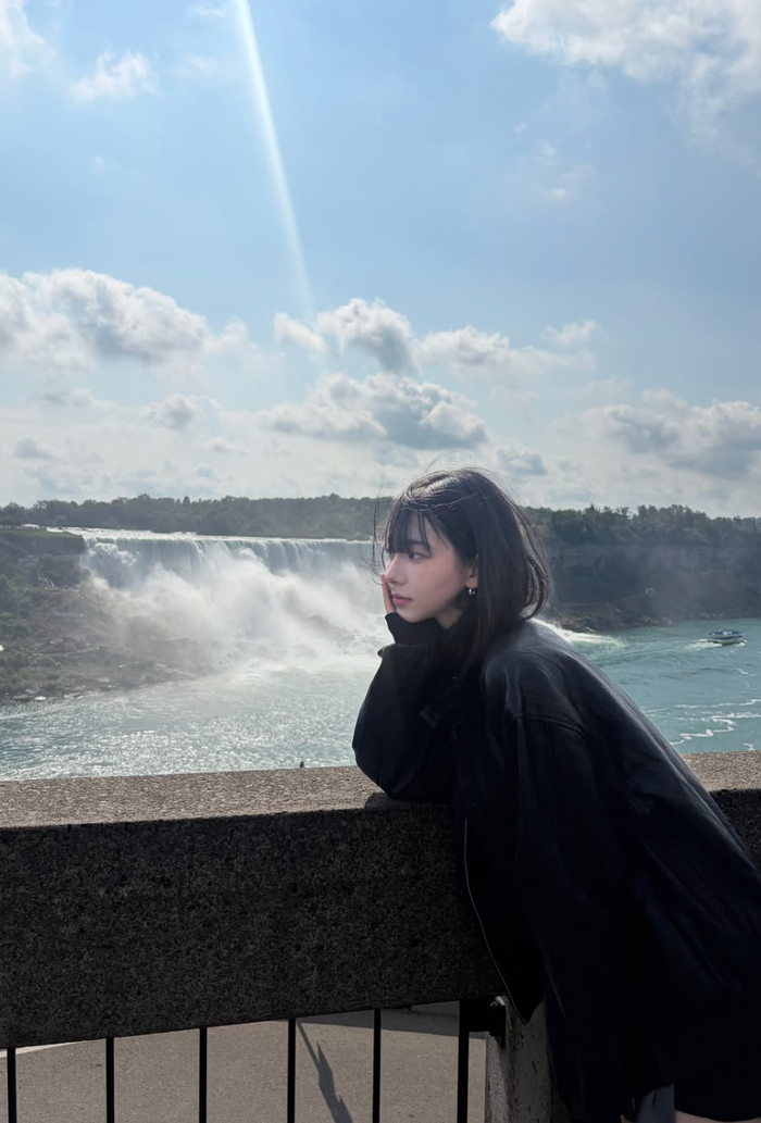 Karina (aespa) khoe nhan sắc nổi bật trong chuyến đi Canada Ảnh 6