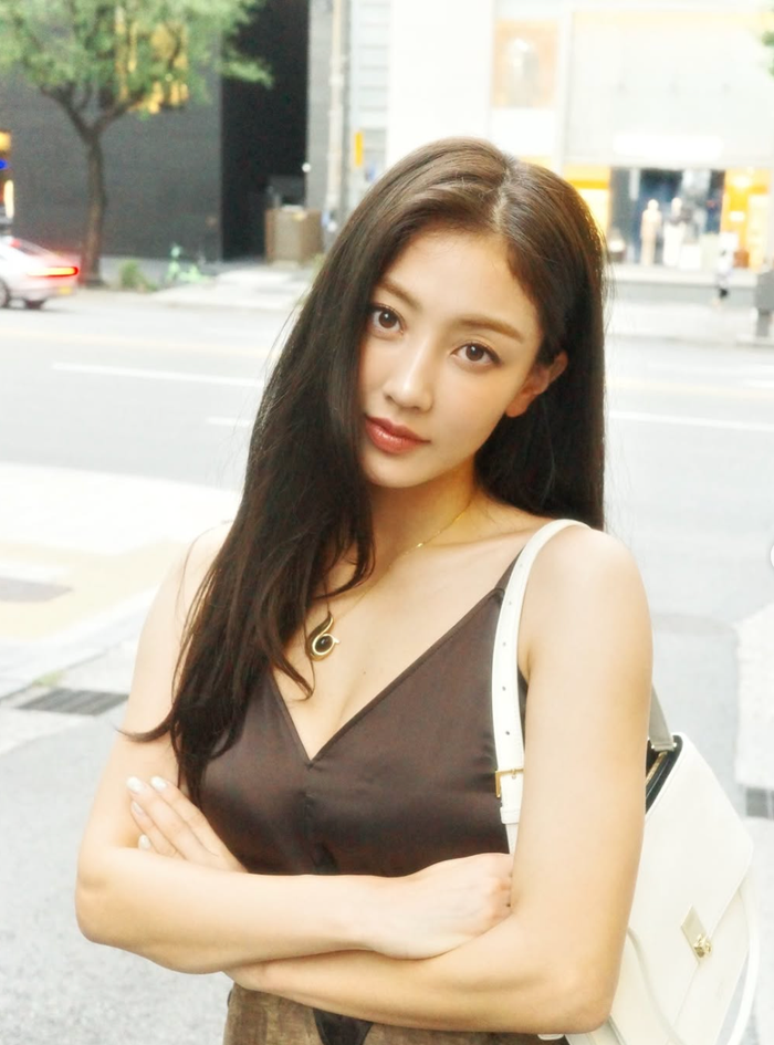 Jihyo (TWICE) hóa nữ thần mùa thu, nhan sắc ngày càng thăng hạng Ảnh 1