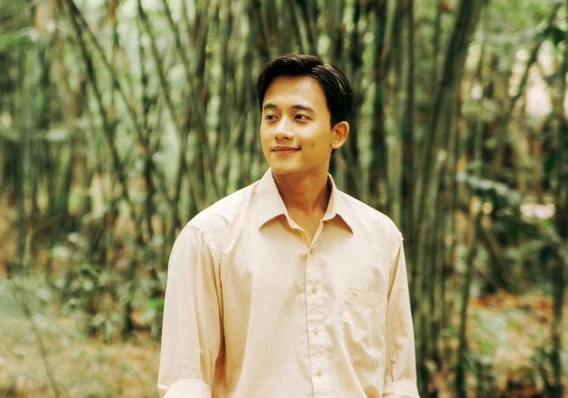 Hình tượng nam thư sinh của Mai Tài Phến trong MV Đừng hỏi em khiến khán giả nhớ mãi.