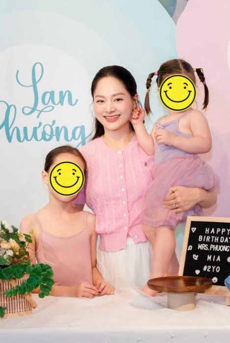 Diễn viên Lan Phương thường chia sẻ những khoảnh khắc đời thường bên hai con.