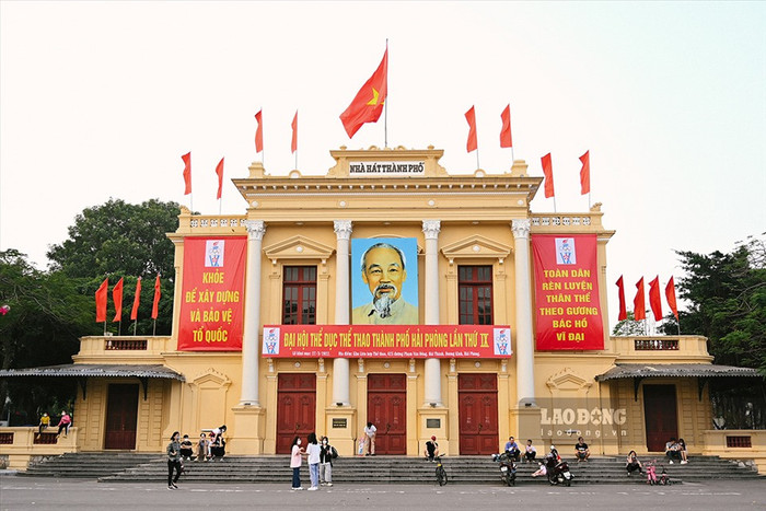Nhà hát thành phố, niềm tự hào của phố cảng. Ảnh: báo Lao Động