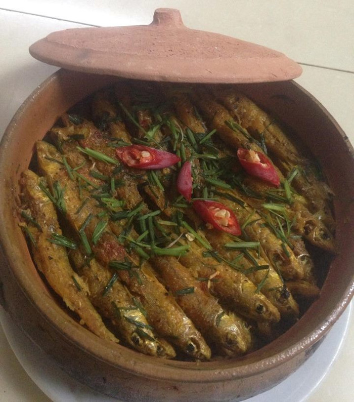 Nồi cá còm kho. Ảnh: báo Dân Việt