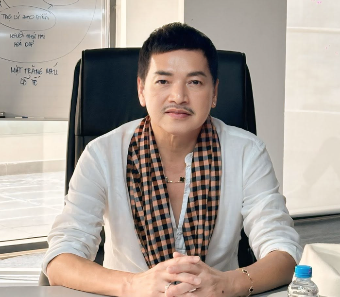 Nghệ sĩ Quang Minh thông báo đã có mặt tại Mỹ để tham dự Đại lễ Giỗ Tổ Nghệ thuật Sân khấu. Ảnh: FBNV