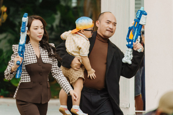 Quý Tử Vượt Giàu đánh dấu lần đầu cả hai đảm nhận vai vợ chồng trên màn ảnh rộng.