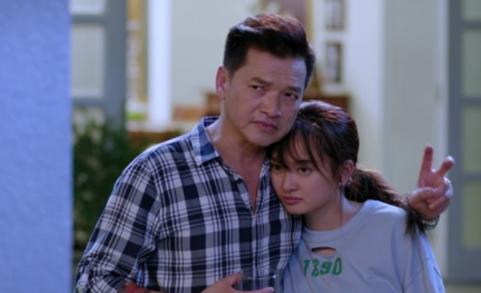 Vai ông Hùng trong Em Chưa 18 giúp Quang Minh được khán giả trong nước biết đến rộng rãi hơn. Ảnh: NSX