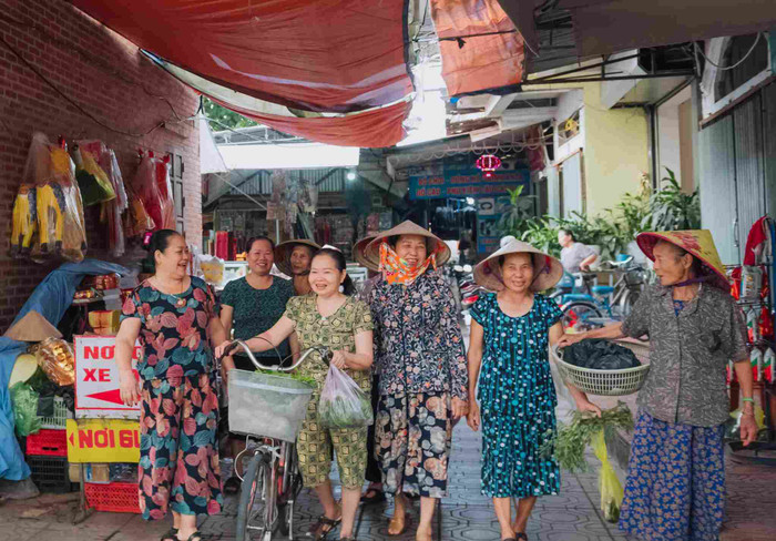Theo chân Phương Oanh về Ninh Bình đi chợ quê, ăn món dân dã và xem cuộc sống dưới chân núi Ảnh 2