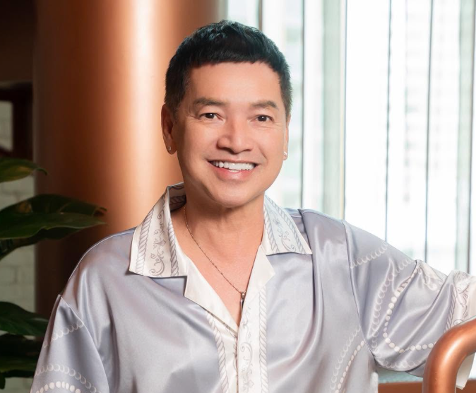 Quang Minh từng có nhiều năm sinh sống và hoạt động nghệ thuật tại Mỹ. Ảnh: FBNV