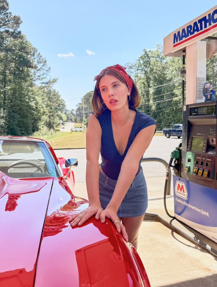 Quyết định liên tiếp nhận con nuôi của Millie Bobby Brown xuất phát từ mong muốn cô đã ấp ủ từ khi còn nhỏ.&nbsp;